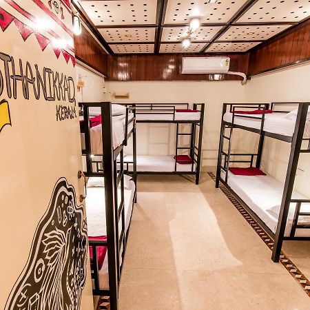 Basti - A Backpackers Hostel Bombaj Exteriér fotografie