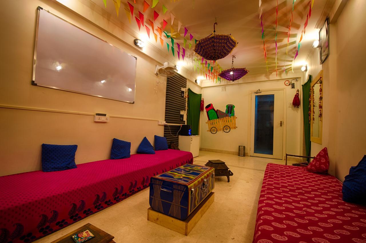 Basti - A Backpackers Hostel Bombaj Exteriér fotografie