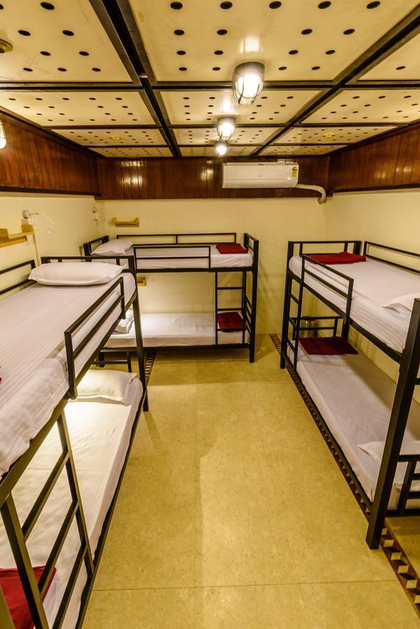 Basti - A Backpackers Hostel Bombaj Exteriér fotografie